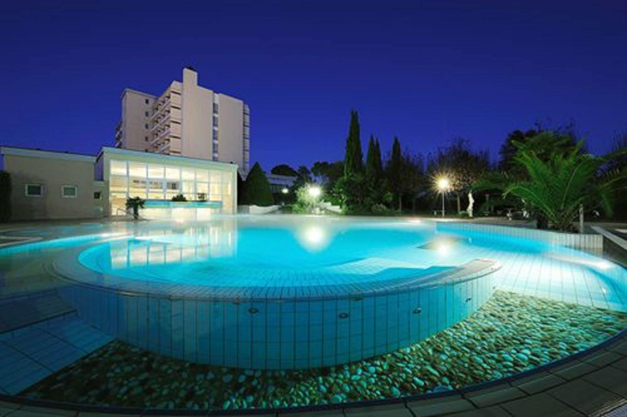 Hotel Des Bains Terme Montegrotto Terme Ngoại thất bức ảnh